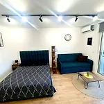 Central Studio Apartment 1, Tirana