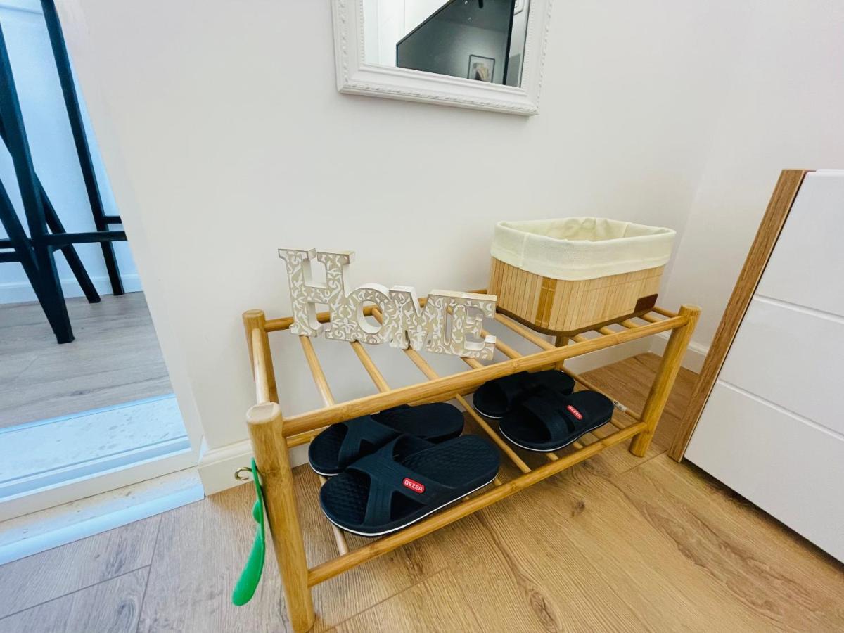 1, Apartament *
