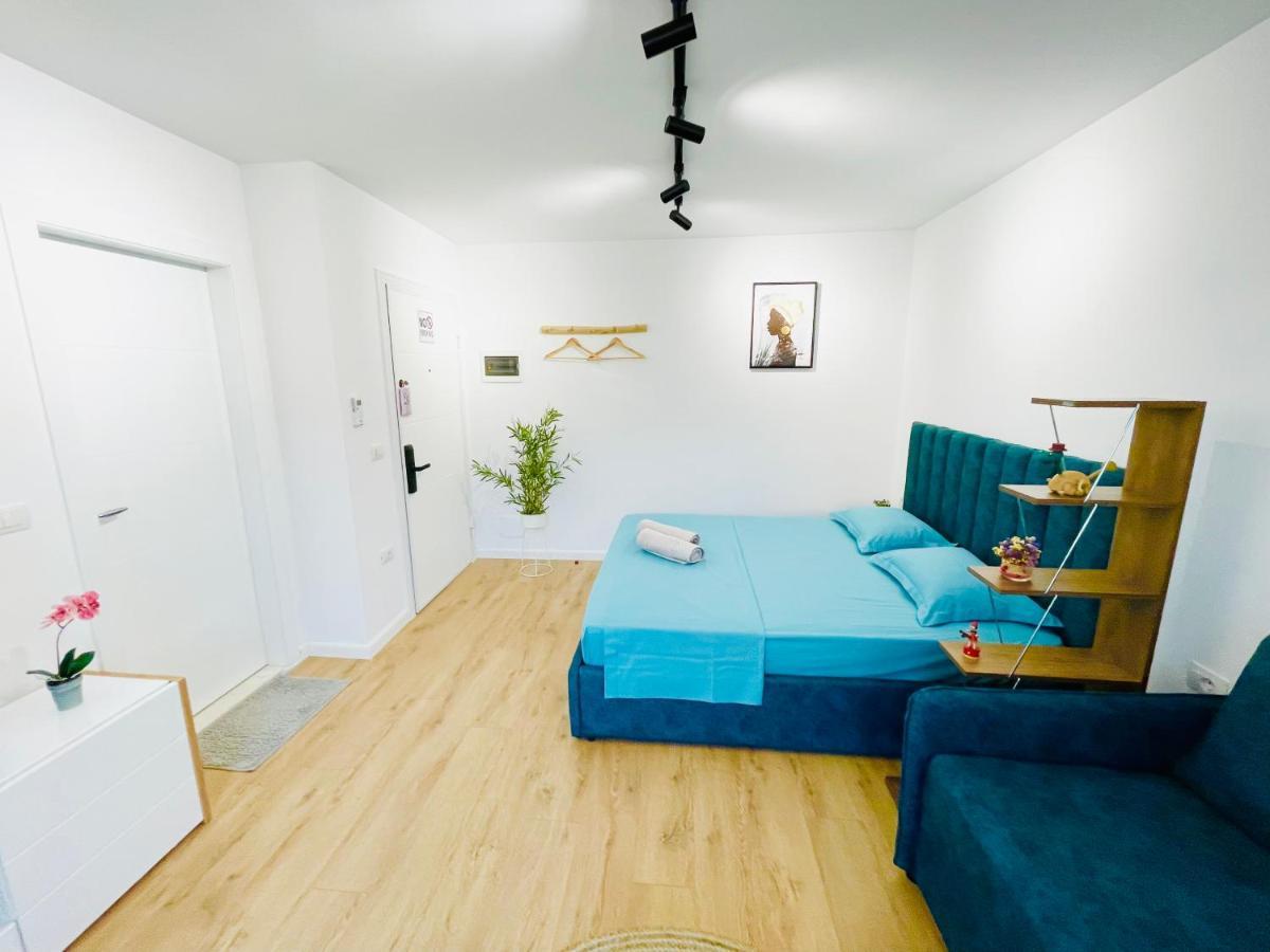 Apartament 1, Tirana