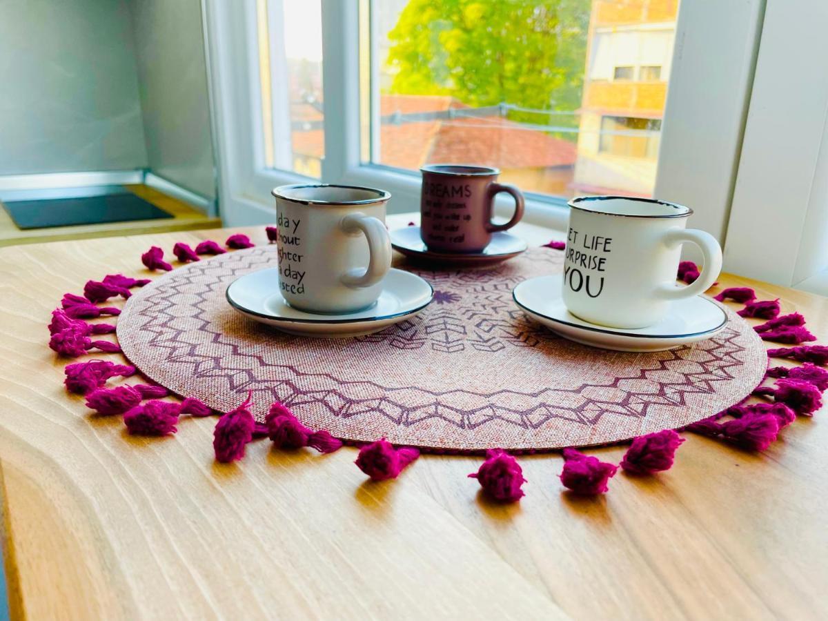 Apartament 1, Tirana