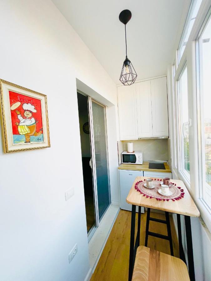 1, Apartament *