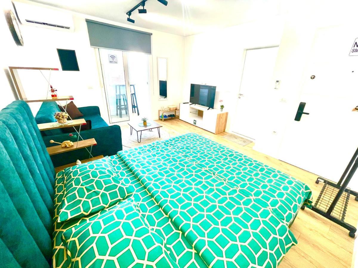 Apartament 1, *