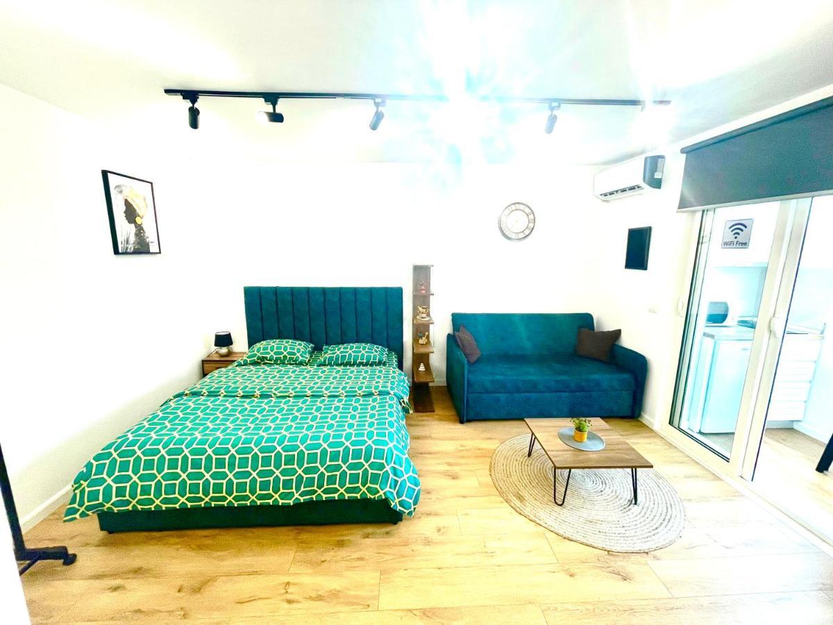 1, Apartament Tirana