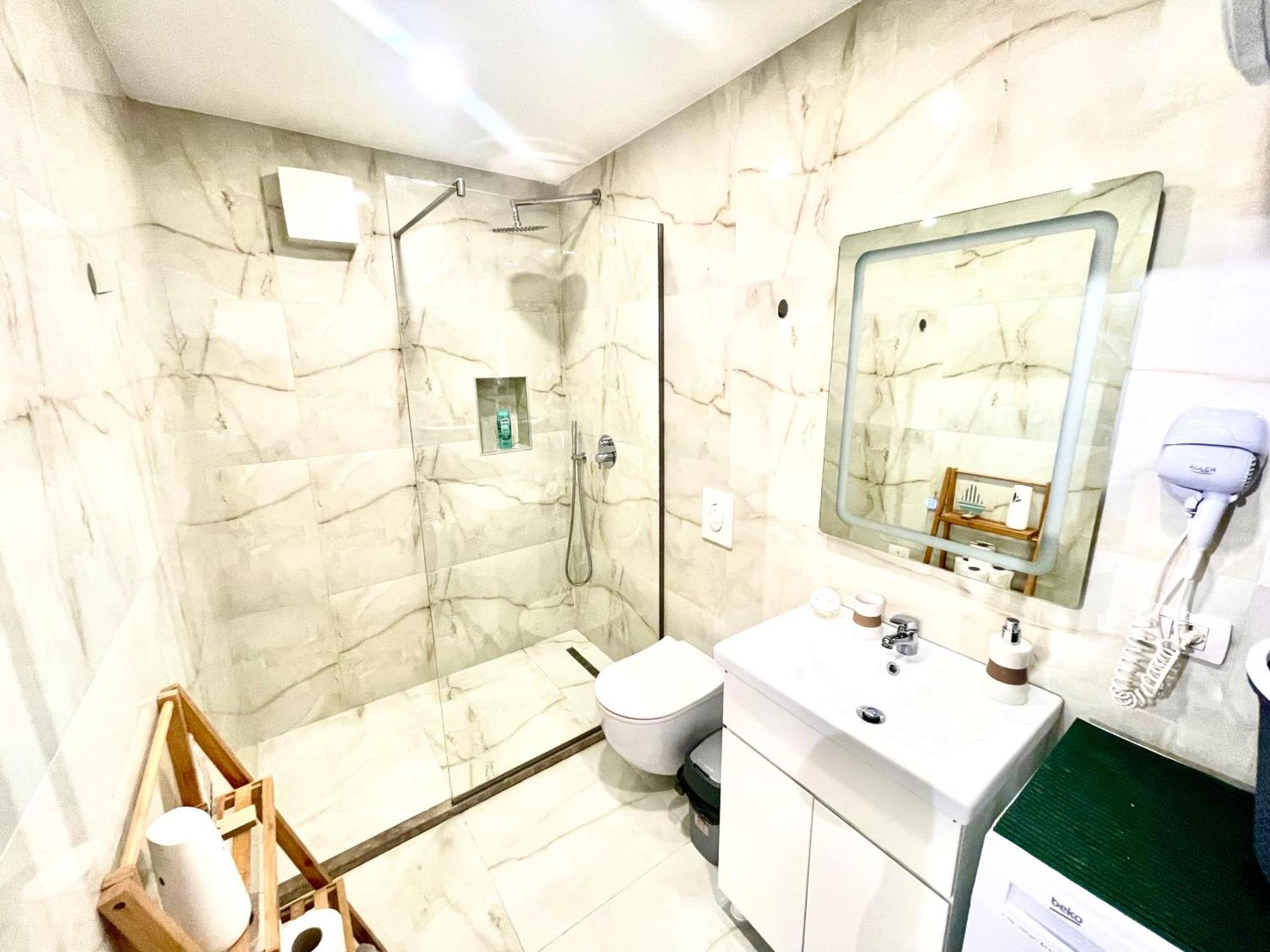 1, Apartament
